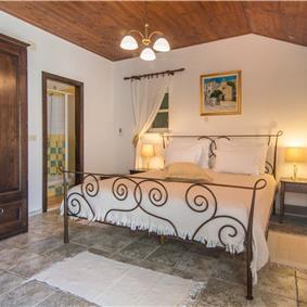 3 Bedroom Villa with Pool near Supetar on Brac, sleeps 6-7